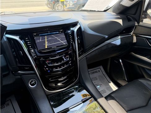Used 2019 Cadillac Escalade Platinum AWD/4WD image 49
