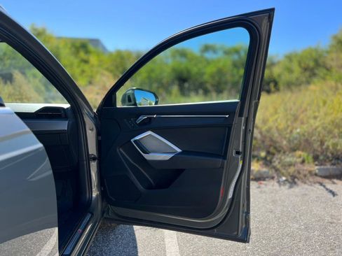 Used 2023 Audi Q3 2.0T Premium image 30