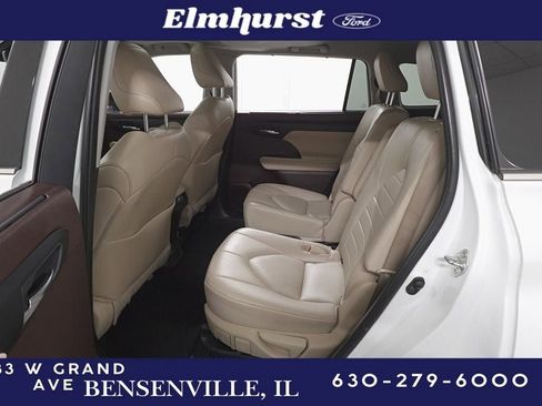 Used 2022 Toyota Highlander XLE image 23