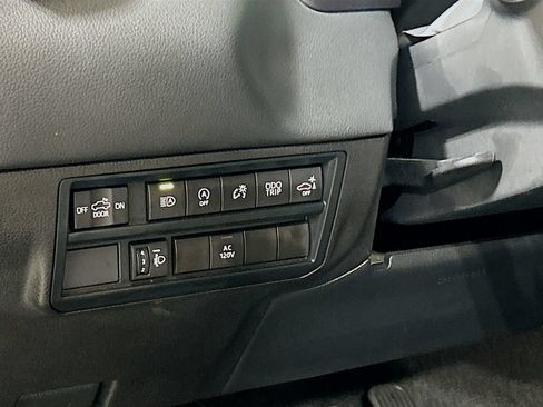 Used 2024 Toyota Tundra Limited w/ Power Package AWD/4WD image 8