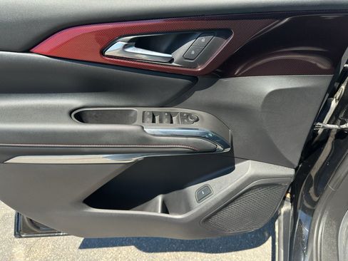 Used 2025 Chevrolet Traverse Z71 w/ LPO, Floor Liner Package AWD/4WD image 14