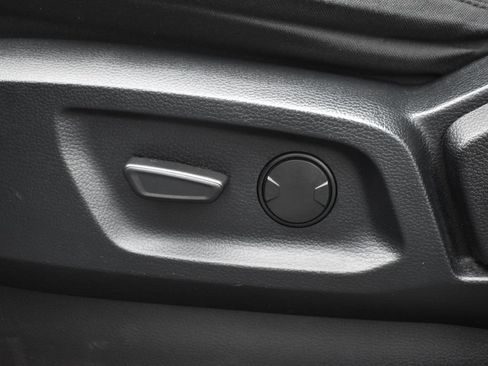 Used 2019 Ford Ranger XLT w/ Equipment Group 302A Luxury AWD/4WD image 10