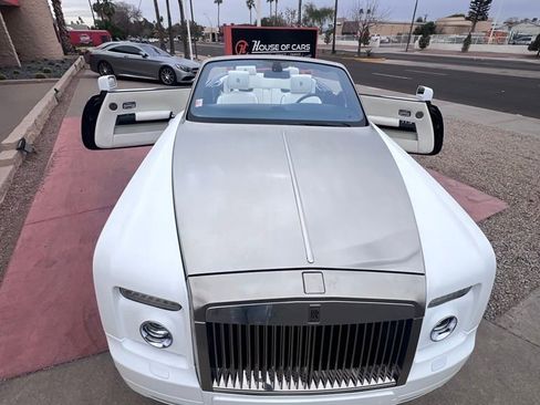 Used 2009 Rolls-Royce Phantom Drophead Coupe image 17