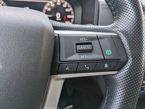 Used 2024 Mitsubishi Outlander SEL AWD/4WD image 25