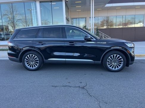Used 2022 Lincoln Aviator Reserve w/ Elements Package Plus image 9
