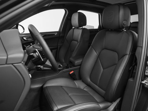 New 2026 Porsche Macan AWD/4WD image 44