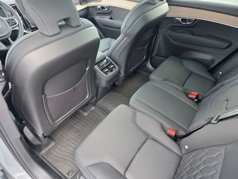 Used 2025 Volvo XC90 B5 Core w/ Protection Package AWD/4WD image 15