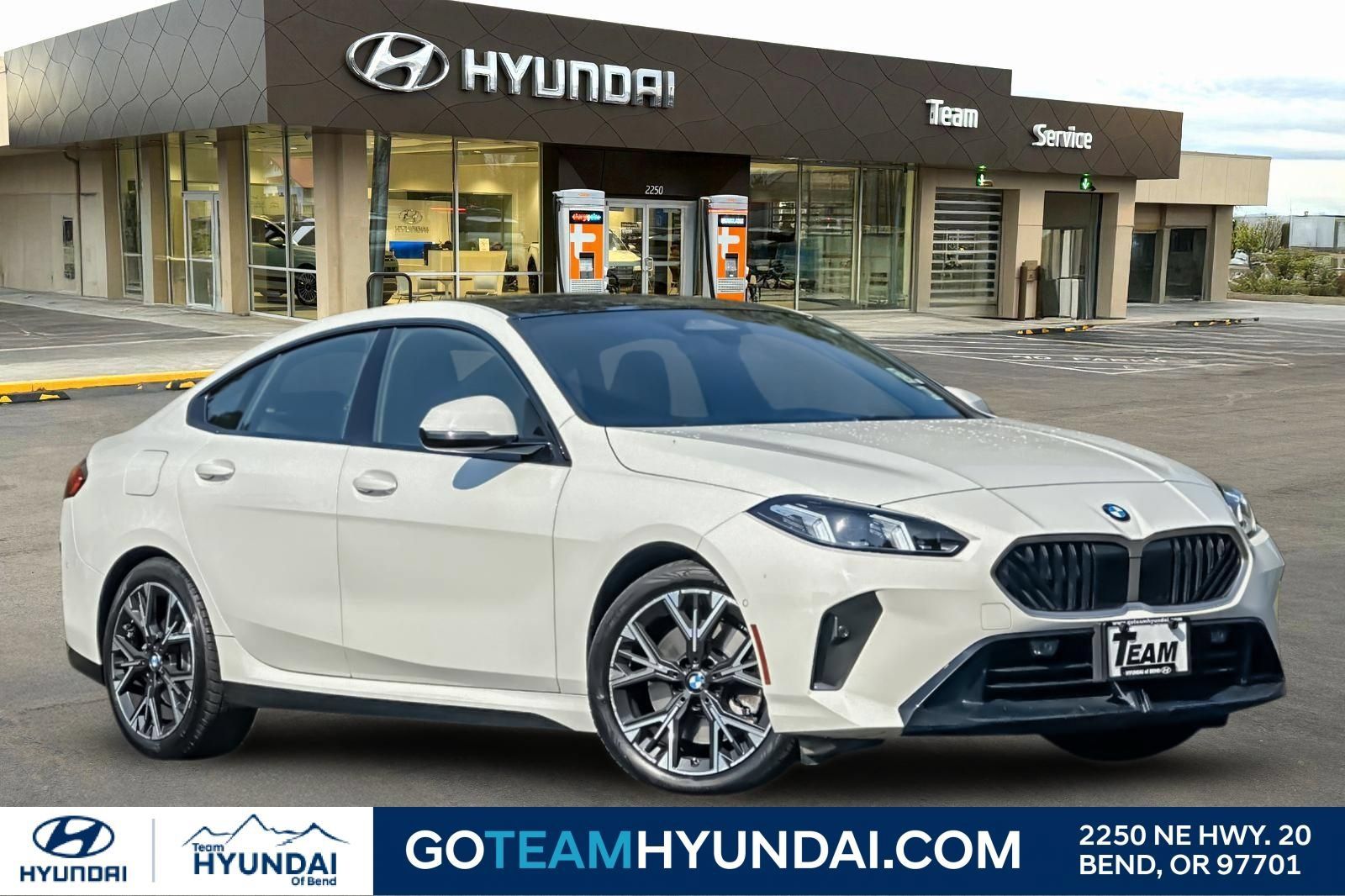 Used 2025 BMW 228i xDrive AWD/4WD image 1