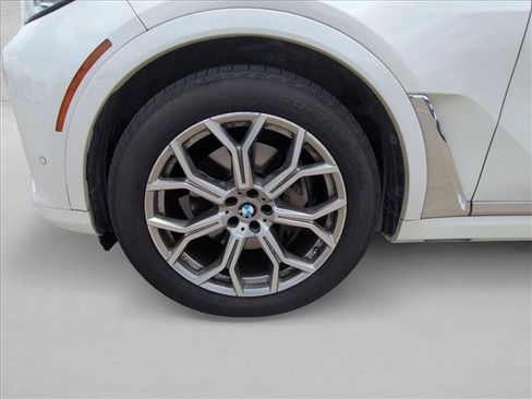Used 2021 BMW X7 xDrive40i w/ Cold Weather Package AWD/4WD image 24