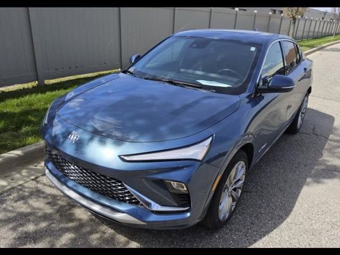 Used 2025 Buick Envista Avenir FWD image 1