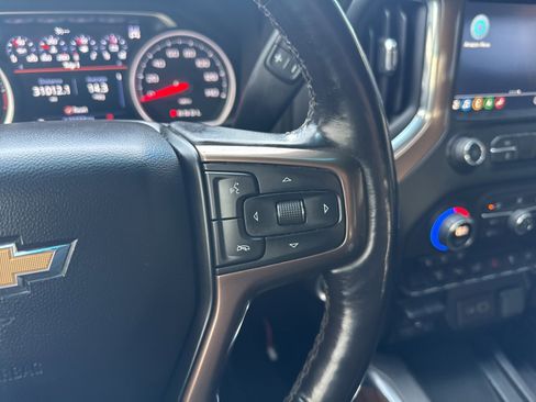 Used 2022 Chevrolet Silverado 3500 High Country image 32