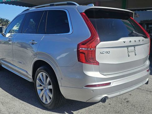 Used 2018 Volvo XC90 T5 Momentum w/ Convenience Package FWD image 3