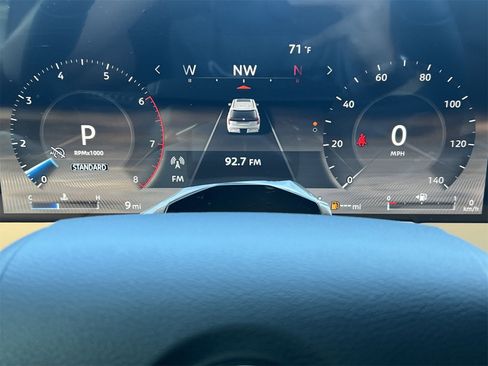 New 2025 Nissan Armada SL w/ Captain's Chari Seat Package image 15