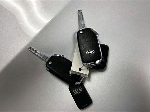 Used 2021 Kia Sportage LX image 9