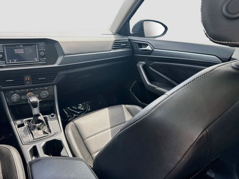 Used 2023 Volkswagen Jetta SE w/ Panoramic Sunroof Package FWD image 21