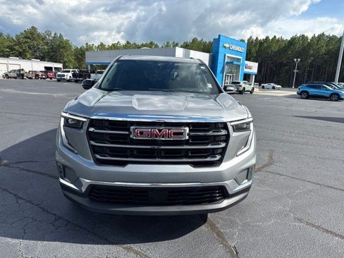Used 2026 GMC Acadia Elevation w/ Elevation Premium Package FWD image 8