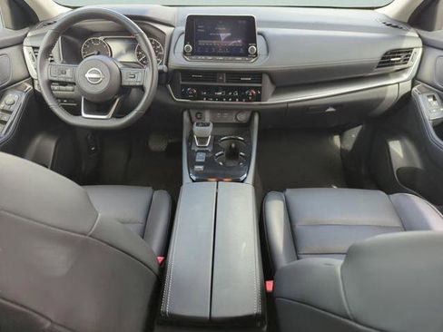 Certified 2024 Nissan Rogue SV w/ SV Premium Package FWD image 25