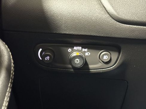 Used 2023 Buick Encore GX Essence w/ Experience Buick Package AWD/4WD image 18