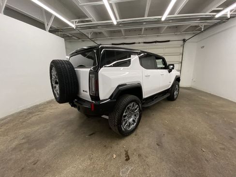 Used 2024 GMC Hummer EV 3X w/ LPO, Illumination Package image 6