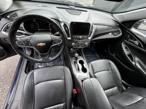 Used 2016 Chevrolet Malibu LT w/ Leather Package FWD image 14