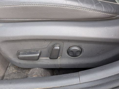 Used 2019 Hyundai Ioniq Limited FWD image 21
