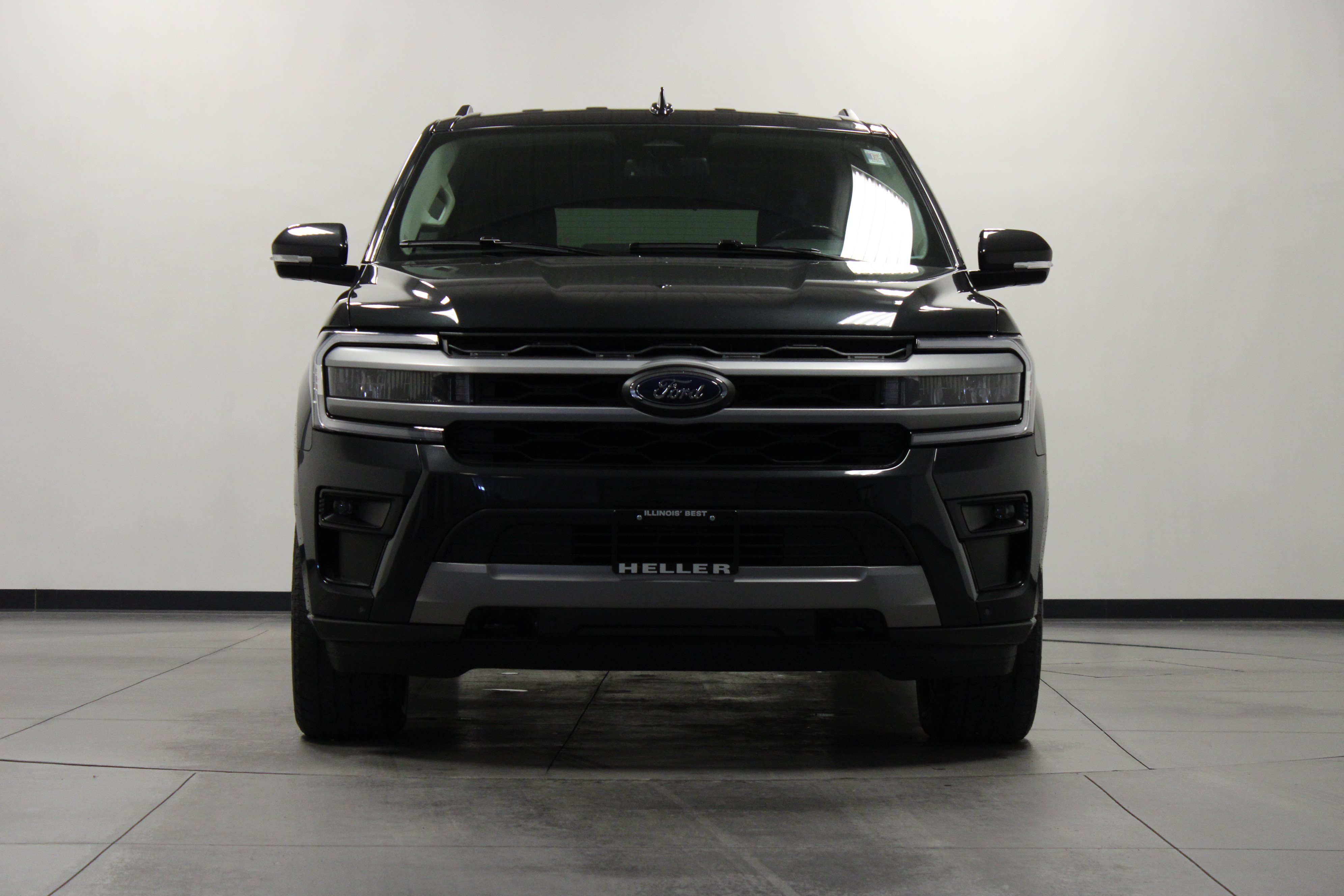 Used 2023 Ford Expedition XLT AWD/4WD image 9