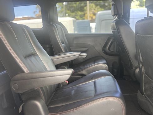 Used 2019 Dodge Grand Caravan GT image 21