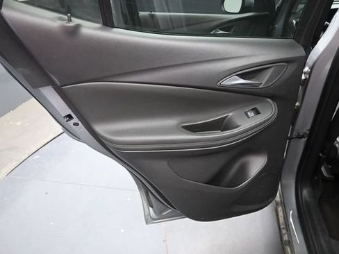 Used 2025 Buick Encore GX Preferred AWD/4WD image 13