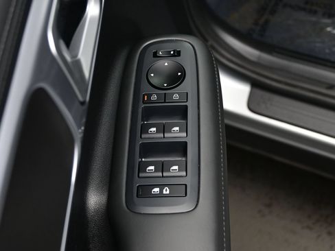 Certified 2025 Hyundai Santa Fe XRT AWD/4WD image 10
