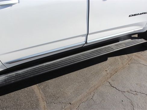 Used 2024 GMC Yukon XL Denali w/ Denali Reserve Package image 7