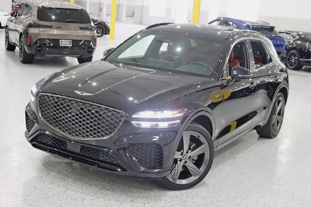 Used 2022 Genesis GV70 2.5T w/ Sport Prestige Package AWD/4WD image 5