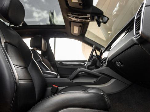 Certified 2021 Porsche Cayenne AWD/4WD image 44