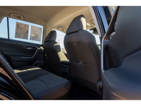 Used 2025 Toyota RAV4 XLE image 15
