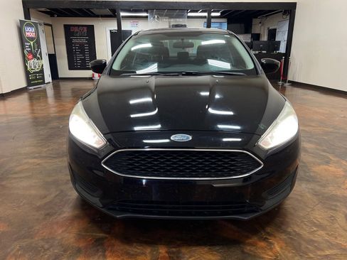Used 2018 Ford Focus SE image 4