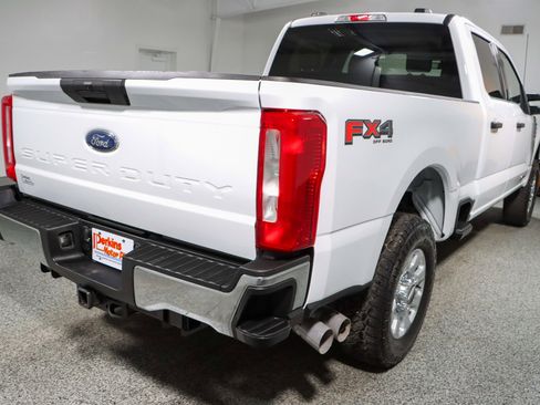 Used 2023 Ford F250 XLT w/ FX4 Off-Road Package AWD/4WD image 7