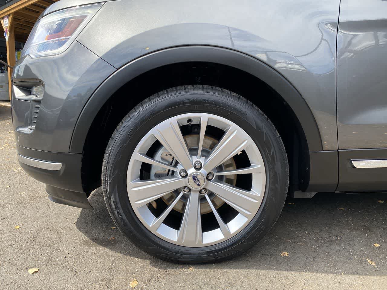 Used 2019 Ford Explorer Limited w/ Class III Trailer Tow Package AWD/4WD image 11