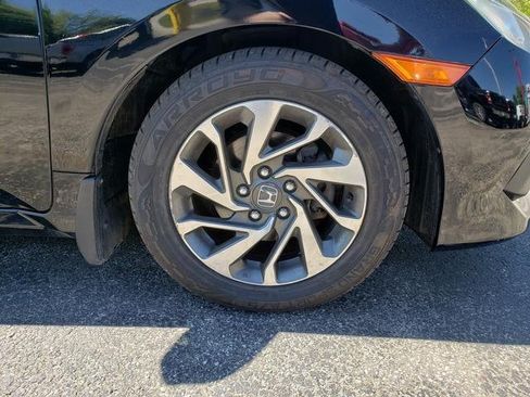 Used 2017 Honda Civic EX image 9