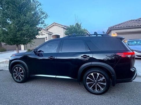 Used 2026 Nissan Pathfinder Platinum AWD/4WD image 11