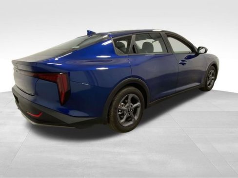 Used 2025 Kia K4 LXS image 4