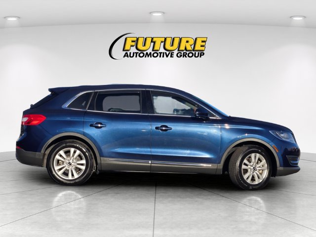 Used 2017 Lincoln MKX Premiere FWD image 3