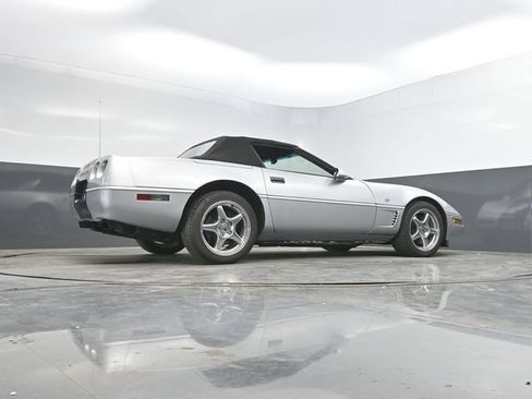 Used 1996 Chevrolet Corvette Convertible RWD image 28