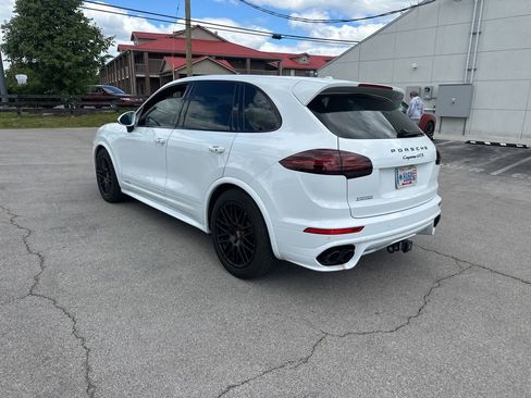 Used 2016 Porsche Cayenne GTS AWD/4WD image 4