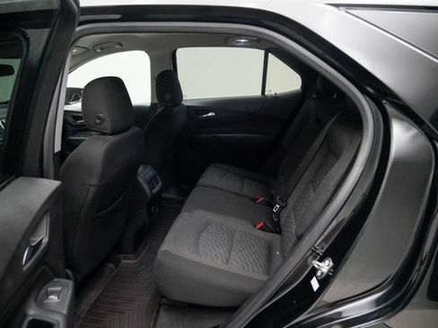 Used 2018 Chevrolet Equinox LT FWD image 24