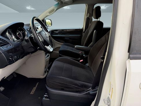 Used 2013 Dodge Grand Caravan SE FWD image 5