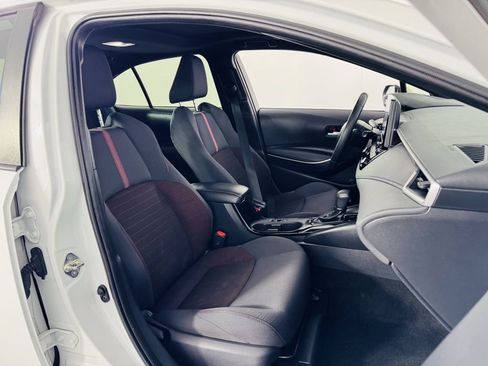 Used 2024 Toyota Corolla SE w/ SE Premium Package FWD image 29