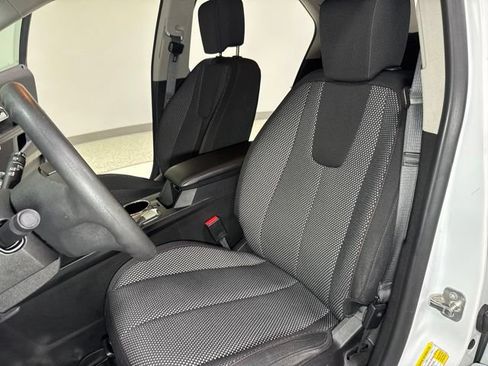 Used 2017 Chevrolet Equinox LS AWD/4WD image 13