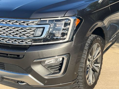 Used 2021 Ford Expedition Platinum AWD/4WD image 4