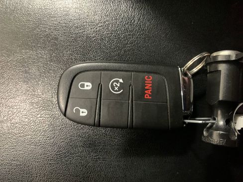 Used 2019 Jeep Compass Limited image 17