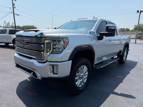 Used 2020 GMC Sierra 2500 Denali w/ Denali Ultimate Package AWD/4WD image 8