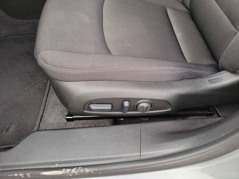 Used 2025 Chevrolet Malibu LT FWD image 14